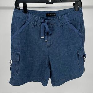 Lee Women's Blue Cargo Shorts Size 8
